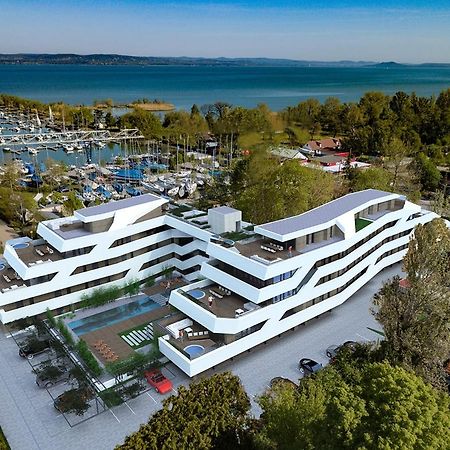 Marina Apartman Hotel Balatonszárszó Exterior foto