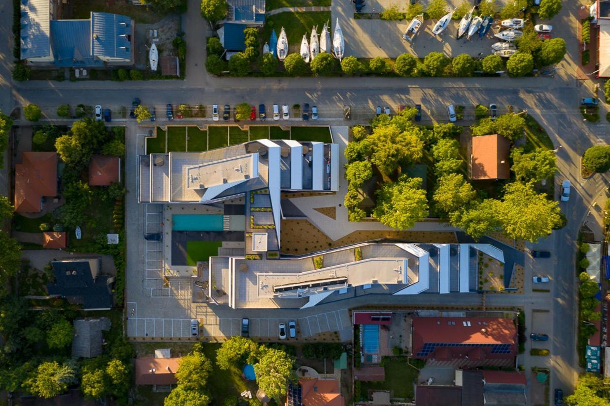 Marina Apartman Hotel Balatonszárszó Exterior foto